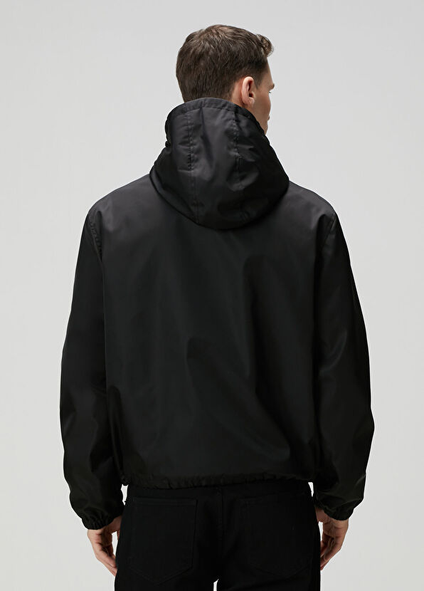 Siyah Kapüşonlu Mont - Görsel 5