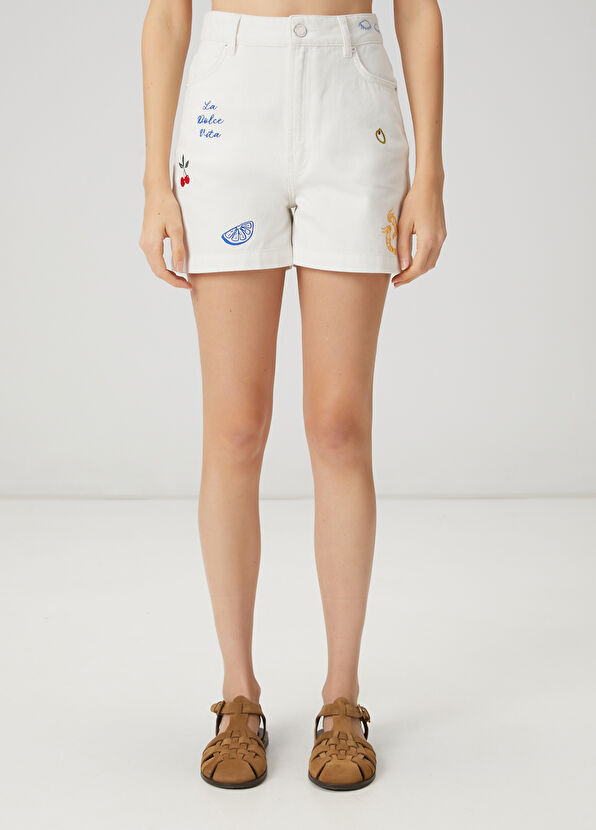 Beymen Club Kırık Beyaz Renkli Serpme Nakışlı Denim Şort - 2