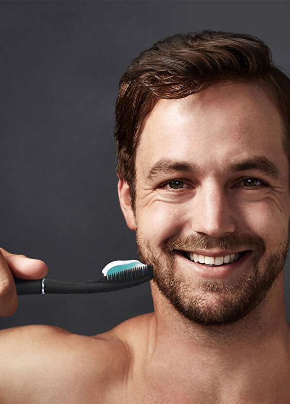 Foreo Issa 4 Plus Black Rechargeable Toothbrush - 3