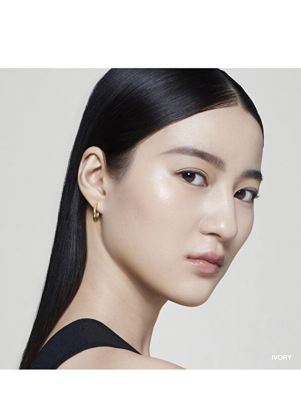 Bobbi Brown Intensive Skin SPF 40 Ivory Serum Fondöten - 2