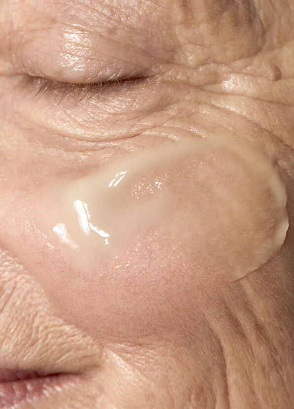 Mádara Age Pro Anti-Aging Intensive Anti-Wrinkle Skin Serum 30 ml - 3