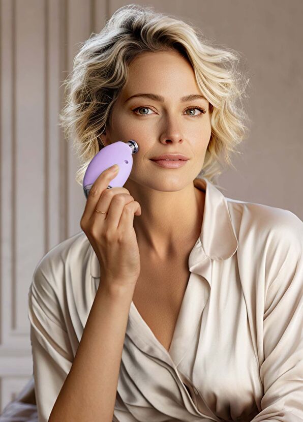 Foreo Kiwi Derma Skin Massager - 4