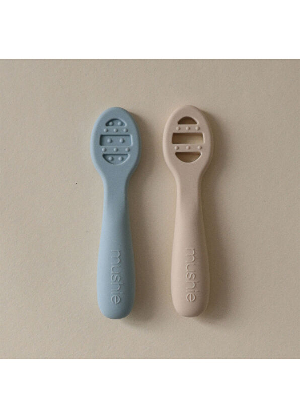 Mushie Cambridge Blue Shifting Sand Baby First Feeding Spoon Set - 2