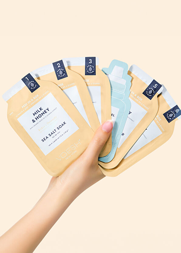 Voesh New York Pedi In A Box Ultimate Milk & Honey 6-Step Pedicure Set - 3