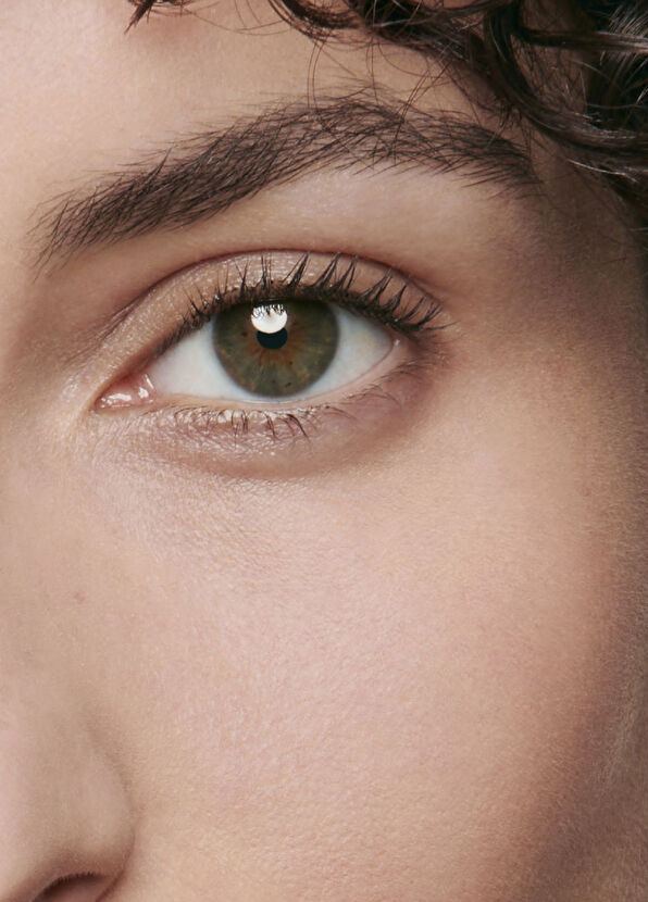 CHANEL Ultra Le Teint Le Ultra Kalıcılık Fondöten - 4