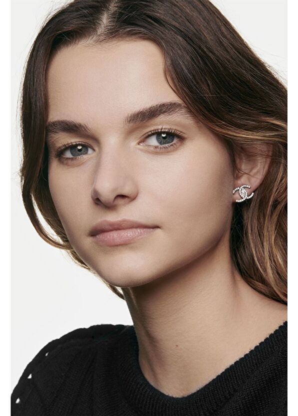 CHANEL Ultra Le Teint Fluide Foundation B20 30 Ml - 4