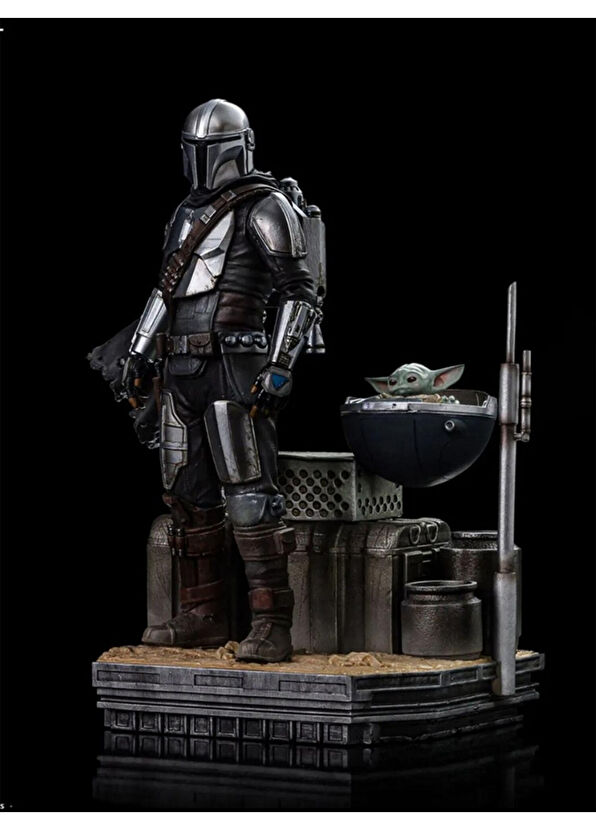 Star Wars Star Wars: The Mandalorian Din Djarin and Din Grogu Limited Edition Heykel - 2