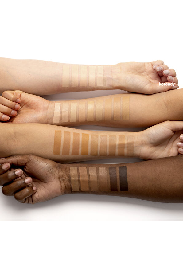 Tırtır Mask Fit RED Cushion 17W FRENCH VANILLA 72 Saat Kalıcı Kusursuz Kapatıcı Saten Bitişli Cushion Fondöten 18 gr - 2