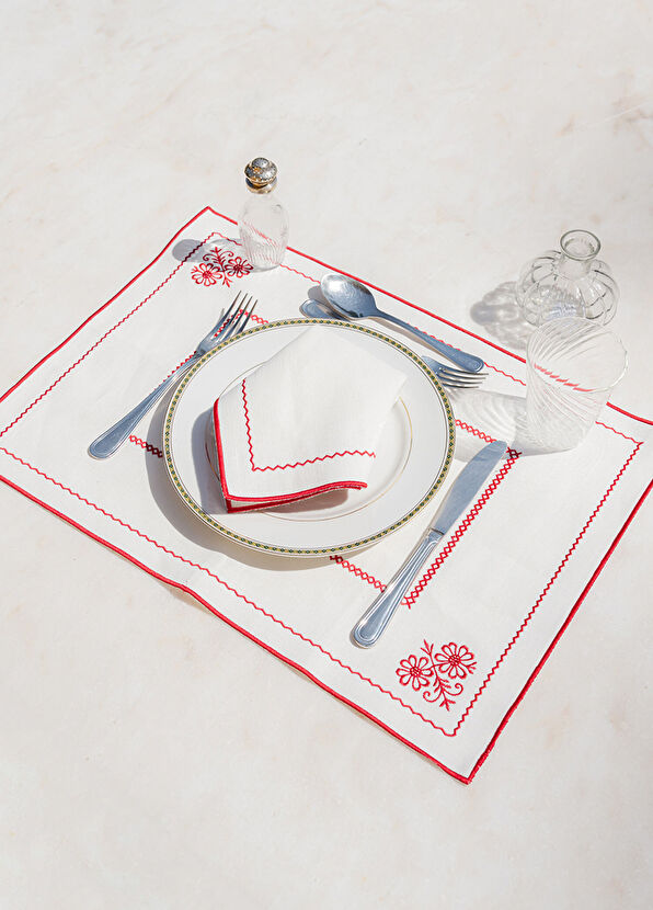Mariaida Home Mariaida Home Berço Red and White Linen Placemat and Napkin Set - 2
