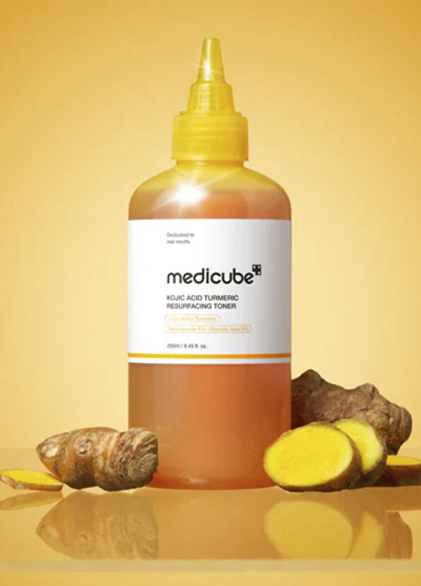 Medicube Kojic Acid Turmeric Resurfacing Toner Skin Tone Equalizing Tonic 250 ml - 2