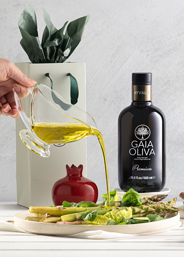 Gaia Oliva Premium Ayvalik Early Harvest Natural Extra Virgin Olive Oil and Handmade Decorative Pomegranate Gift Set - 2