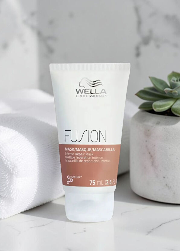 Wella Professionals Fusion Repair Hair Mask 75 ml - 2