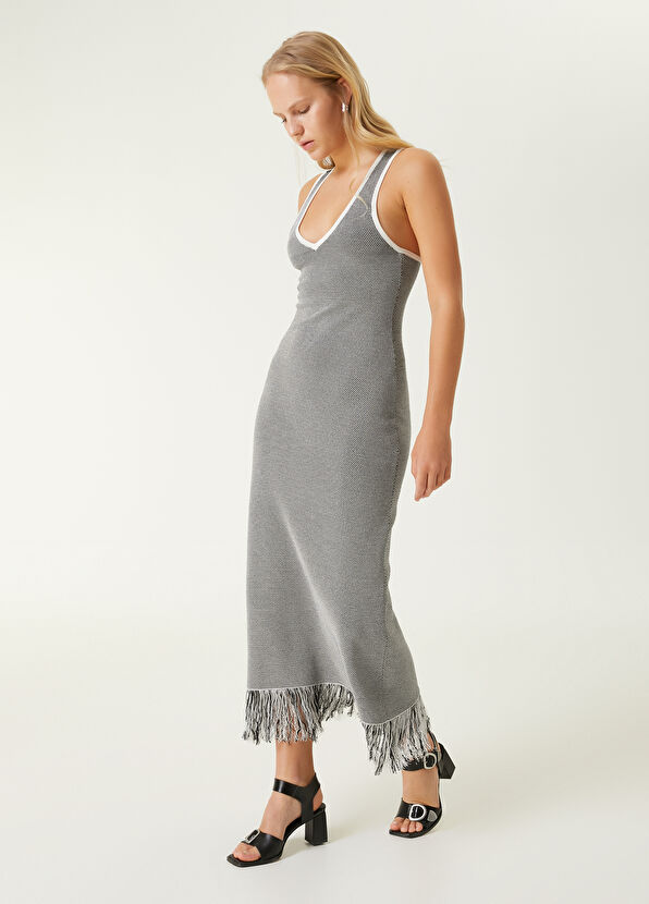 Beymen Club Siyah Beyaz Püskül Detaylı Midi Triko Elbise - 1