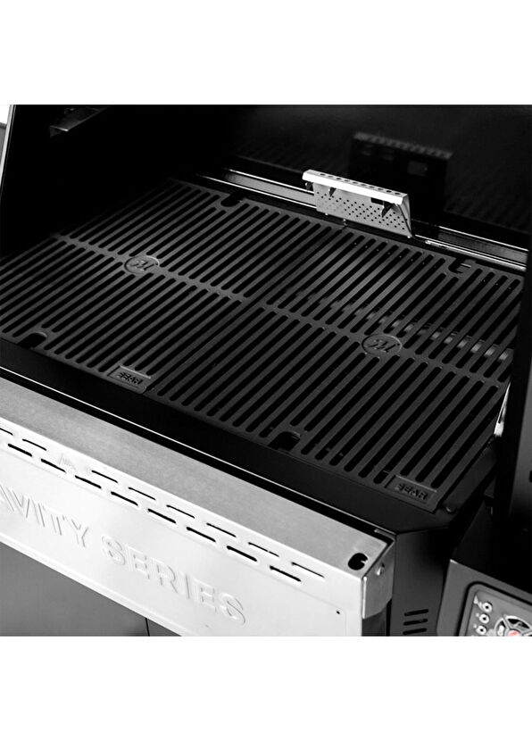 Masterbuilt Gravity Series 1150 Digital Charcoal Smoker Grill - 4