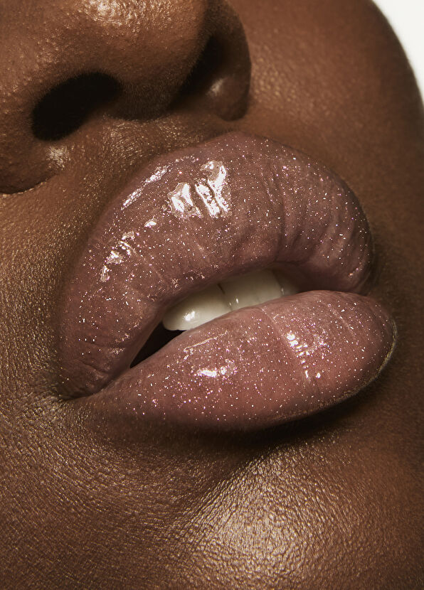 Isamaya Lip Lacq Lotus - 4