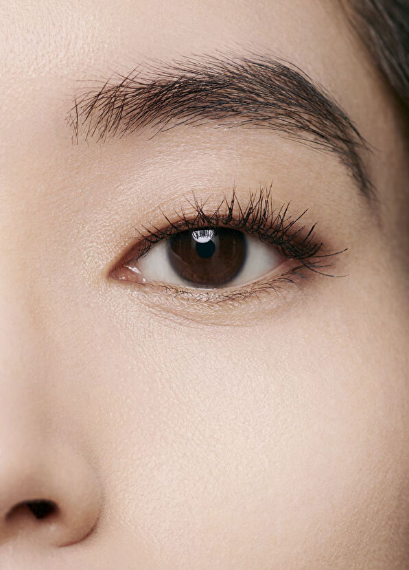 CHANEL Ultra Le Teint Le Ultra Kalıcılık Fondöten - 4