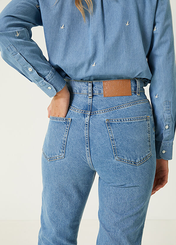 Beymen Club Slim Fit Mavi Taş Yıkamalı Mom Jean Pantolon - 3