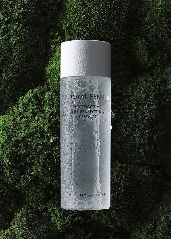 Royal Fern Phytoactive Skin Perfecting Essence 200 ml - 4