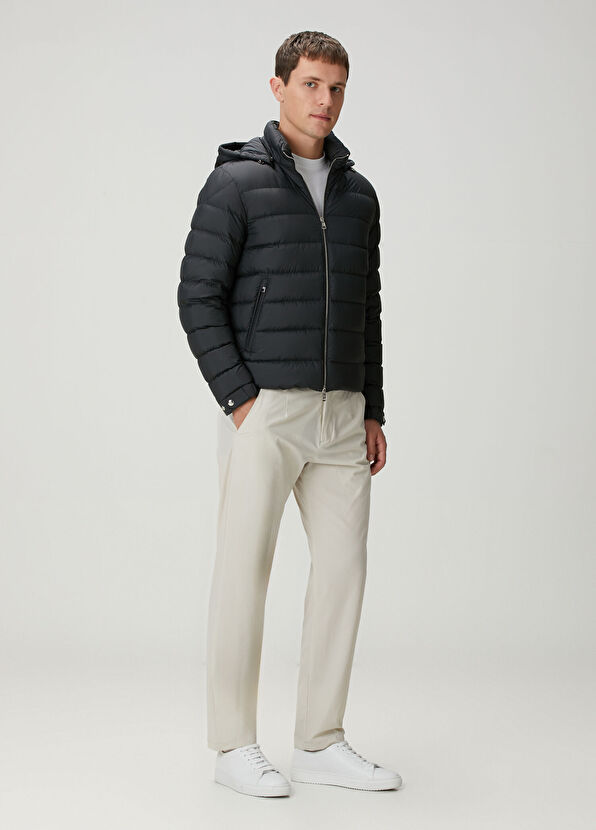 Arneb Siyah Kapüşonlu Mont - Görsel 4