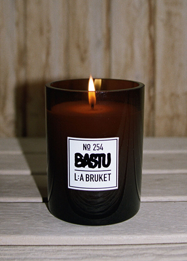 L:A Bruket Bastu 260 gr Scented Candle - 2
