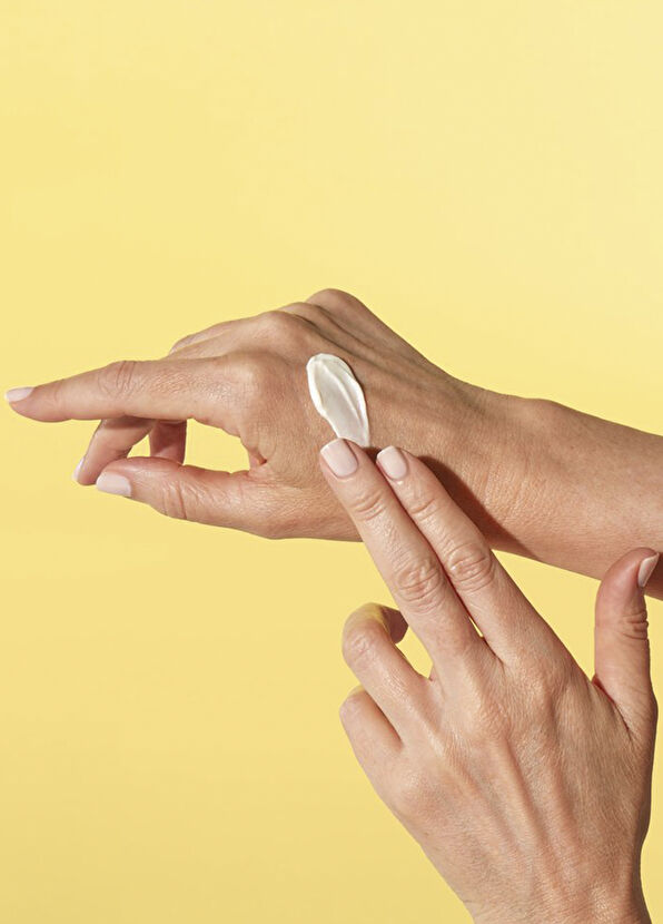 StriVectin Crepe Control Aydınlatıcı ve Sıkılaştırıcı El Kremi - 4