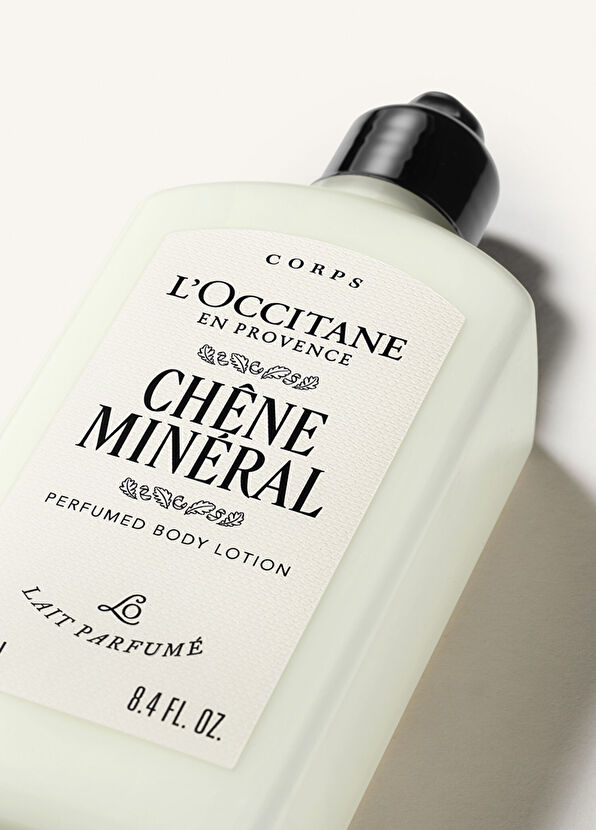 L'Occitane Chêne Minéral Perfumed Woody and Musk Notes Moisturizing Body Lotion 250 ml - 2