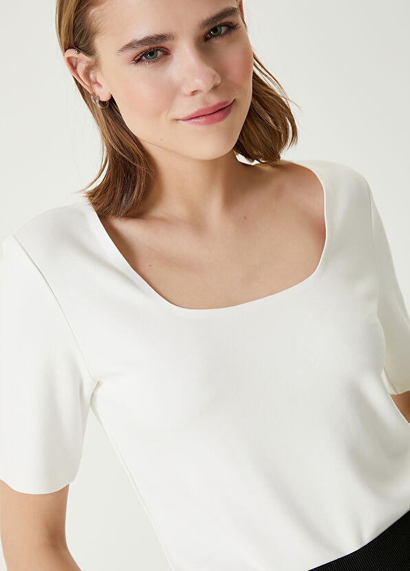 Beymen Club Kırık Beyaz Kare Yaka T-shirt - 2