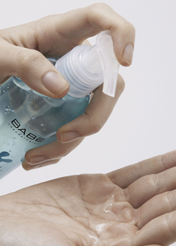 Babe Essentials Soothing Micellar Gel Soothing Facial Cleansing Gel with Glycerin 90 ml - 4