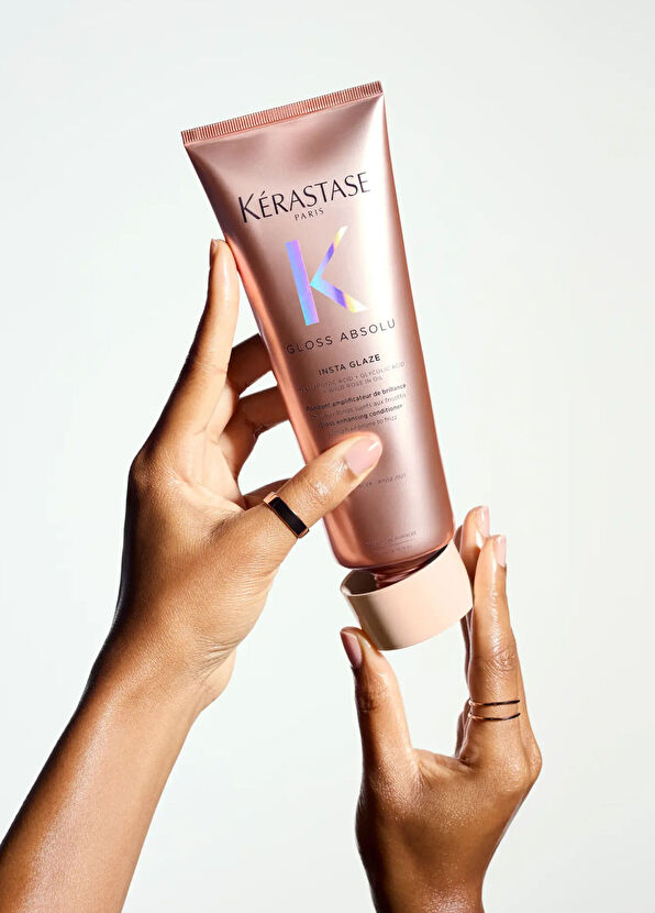 Kerastase Elektriklenmeye Eğilimli Saçlar için Parlaklık Veren Şampuan 250 ml + Saç Bakım Yağı 45 ml + Saç Kremi 250 ml 3'lü Saç Bakım Seti - 3