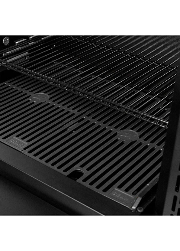 Masterbuilt Gravity Series 600 Digital Charcoal Smoker Grill - 4