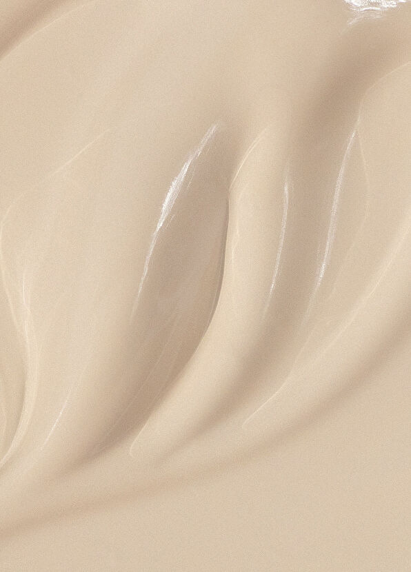 Mádara Skin Equal Soft Glow Foundation Porcelain Natural Shimmer and SPF20 Protection Foundation 30 ml - 3