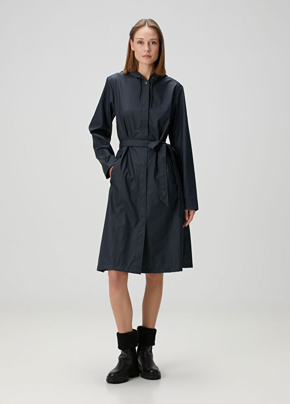 Lacivert Kapüşonlu Beli Kuşaklı Yağmurluk - Görsel 2