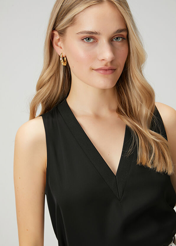 Beymen Club Siyah Bol Kesim Krep Bluz - 2