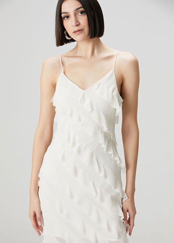 Kırık Beyaz Fırfır Detaylı Maksi Abiye Elbise - Görsel 3