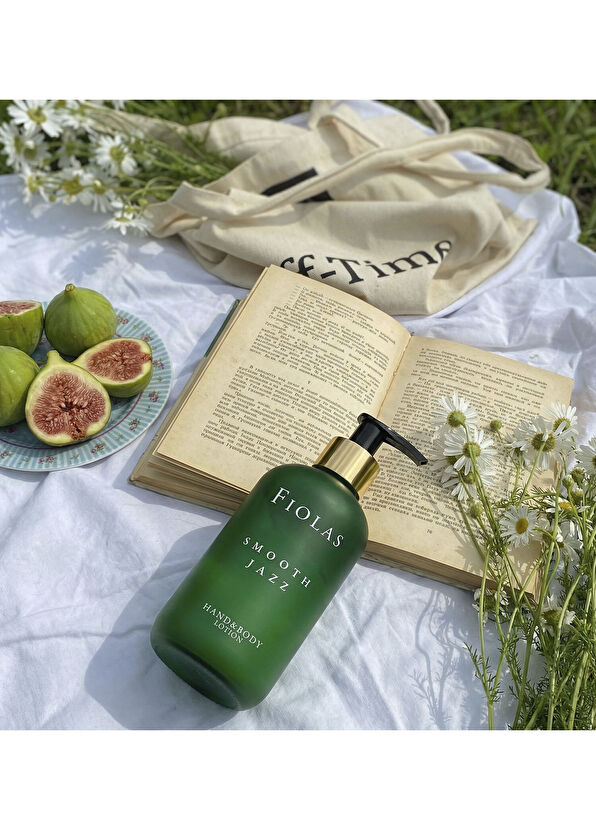 Fiolas Smooth Jazz Hand and Body Lotion 250 ml - 2