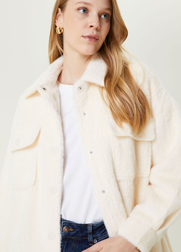 Beymen Club Beyaz Kürk Görünümlü Oversized Dış Gömlek - 2