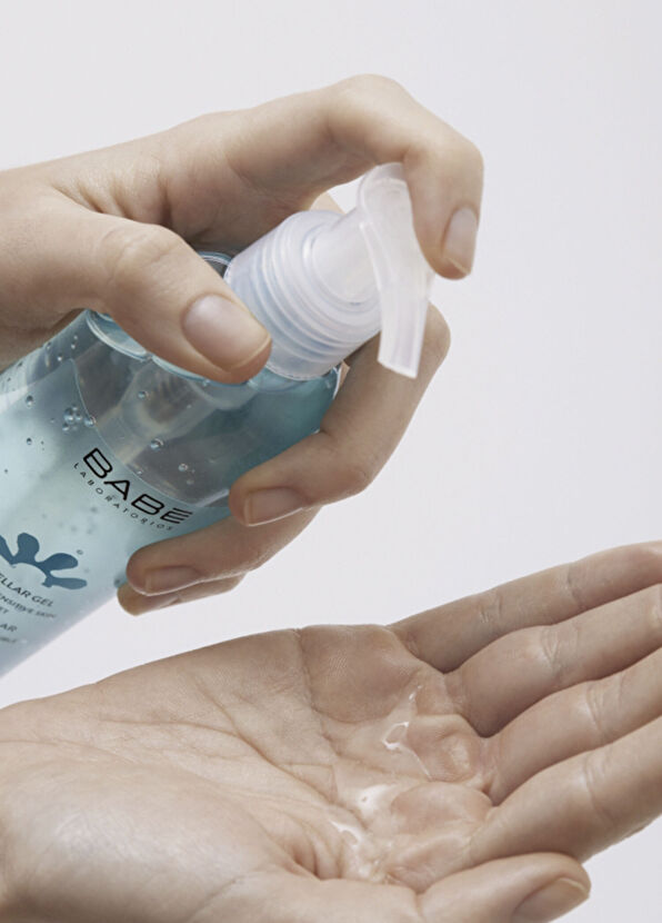 Babe Laboratorios Essentials Soothing Micellar Gel Gliserin İçeren Yatıştırıcı Yüz Temizleme Jeli 240 ml  - 3