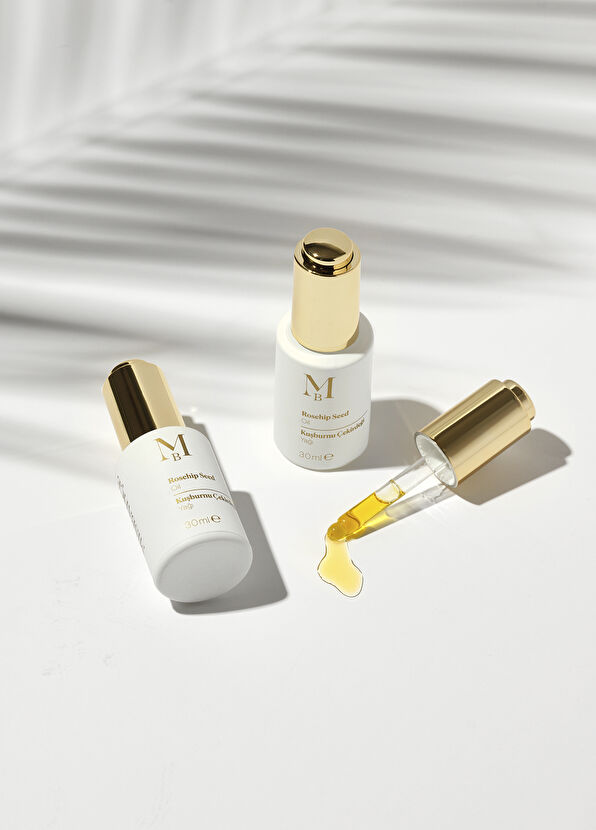 Misbahçe Yaşlanma Karşıtı Aydınlatıcı Nemlendirici Kuşburnu Çekirdeği Yağı 30 ml - 2