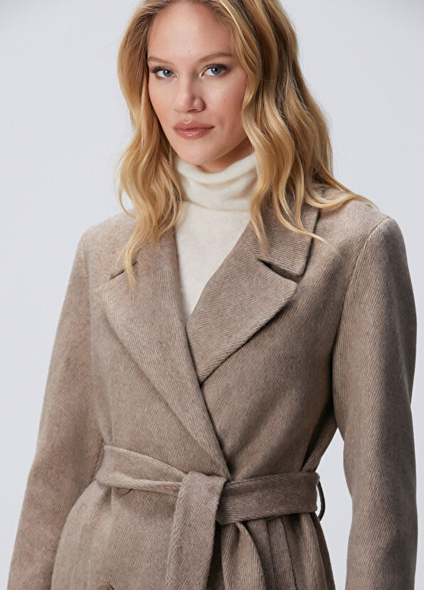 Vizon Diyagonal Desen Kuşaklı Uzun Palto - Görsel 3