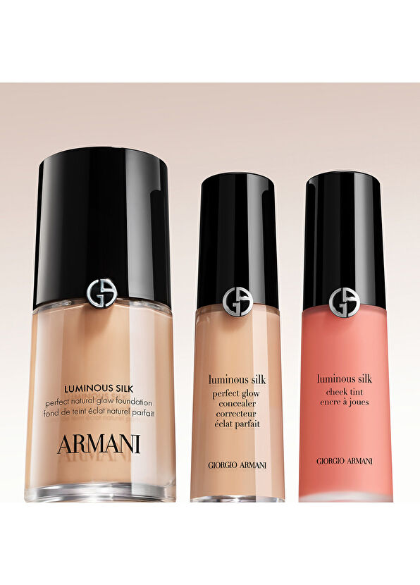 Giorgio Armani Luminous Silk Fondöten 7- Işıltılı Doğal Bitişli - 3