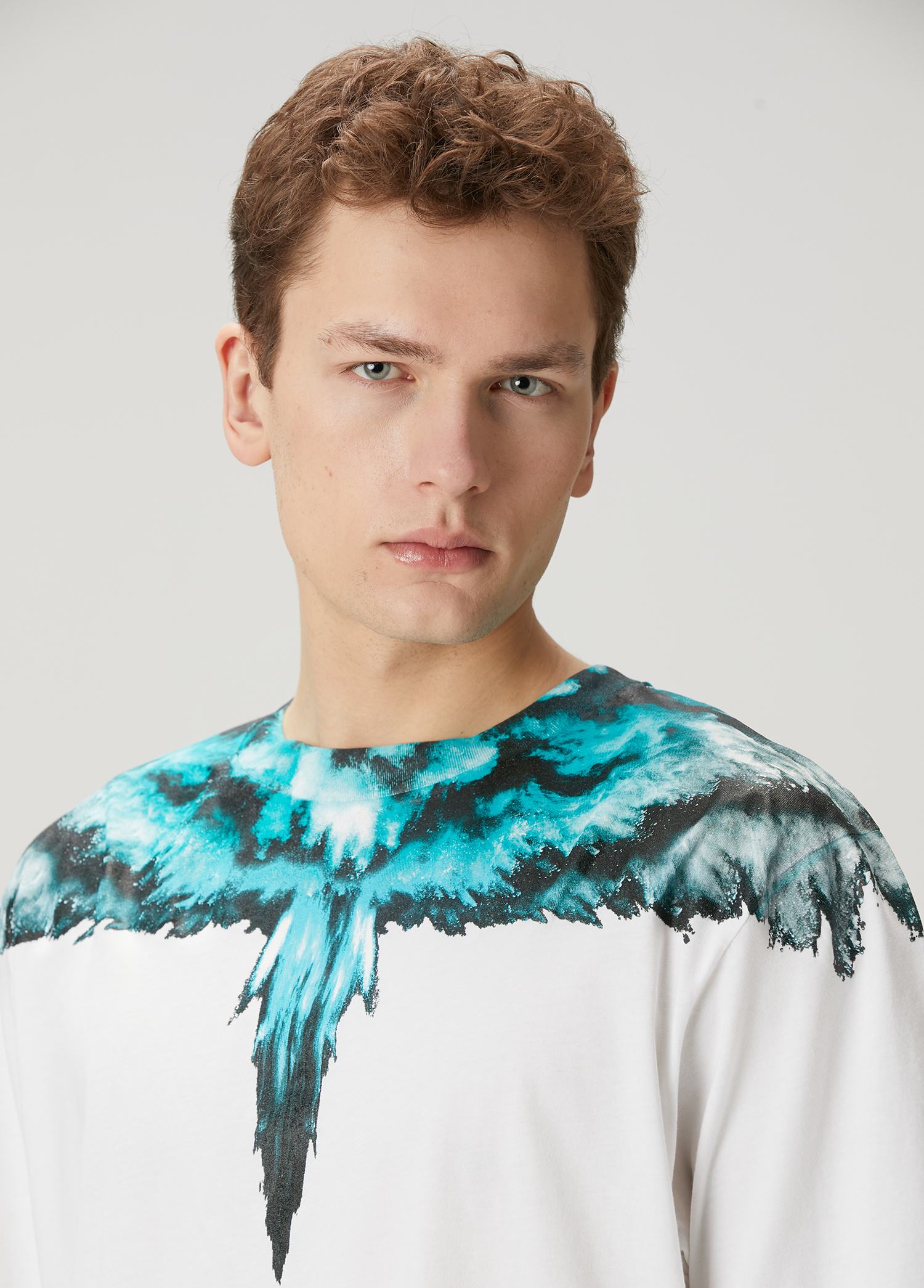 Tie Dye Shirt With Wings On Shoulder White Turquoise Collar Wing