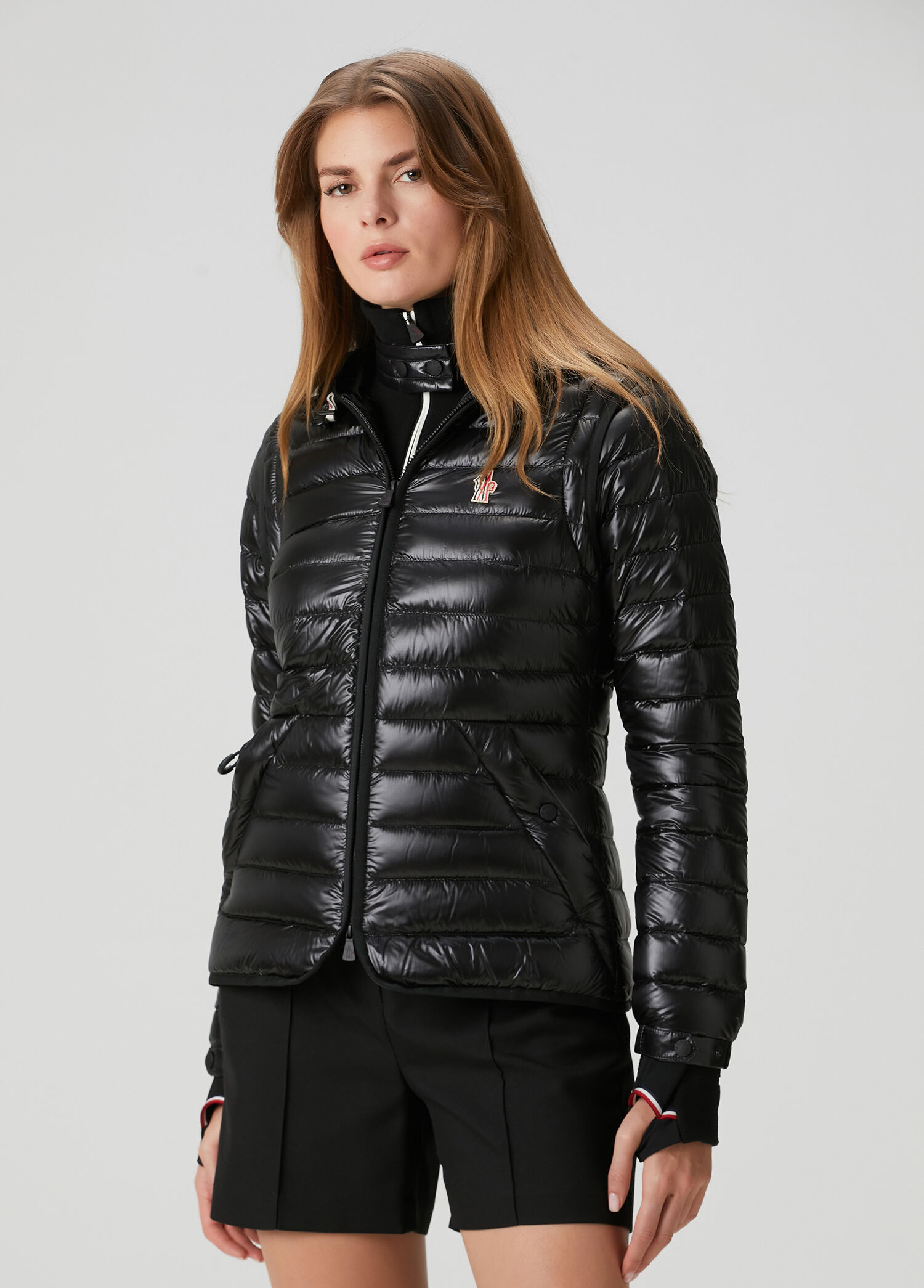 【美品】MONCLER MONCLER2022/23秋冬新作 ハイネックサテンダウンジャケット COUA