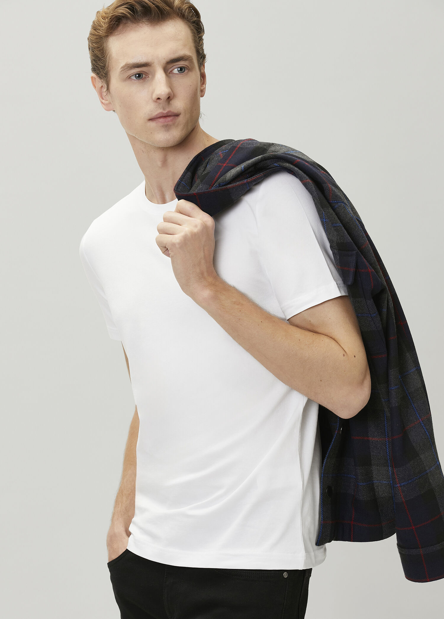 Kırık Beyaz Regular Fit Elastanlı Basic T-shirt