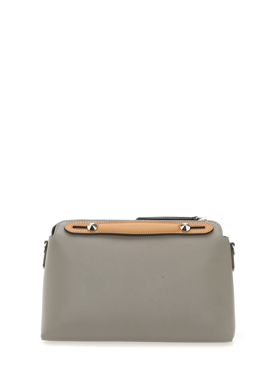 Beymen FENDI Way Medium Gri Logolu Kadın Deri Omuz Çantası. 4
