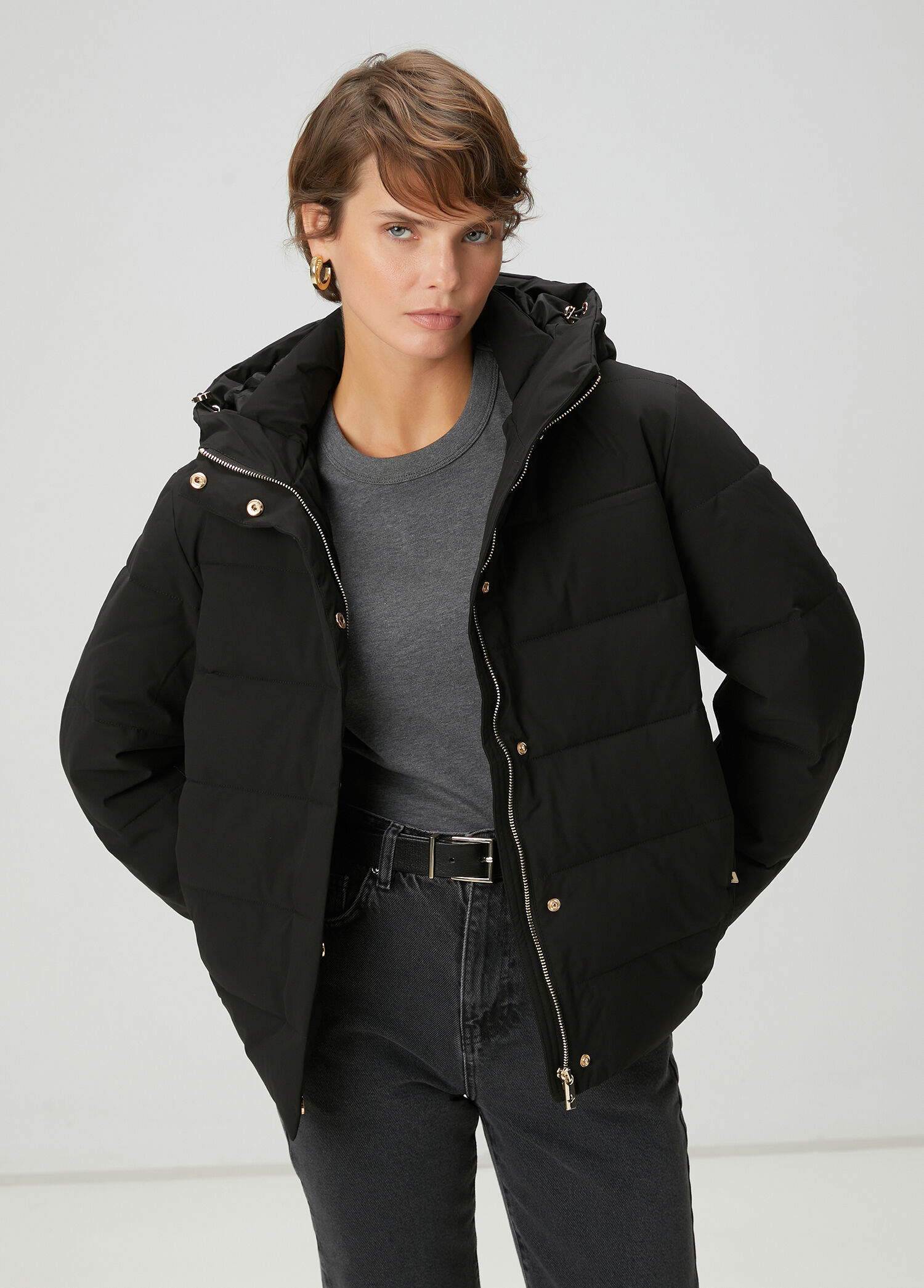 Siyah Kapüşonlu Basic Mont