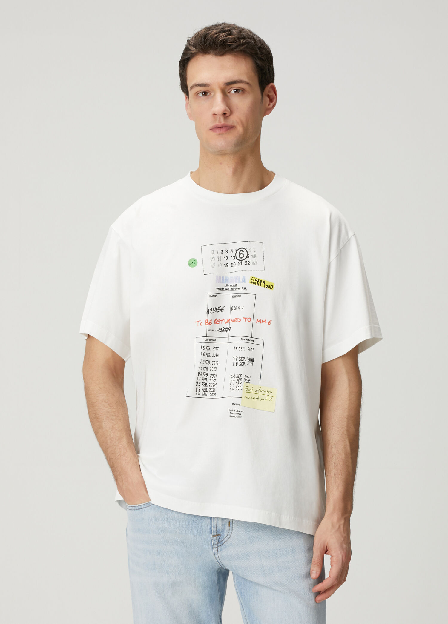 Kırık Beyaz Logo Baskılı T-shirt