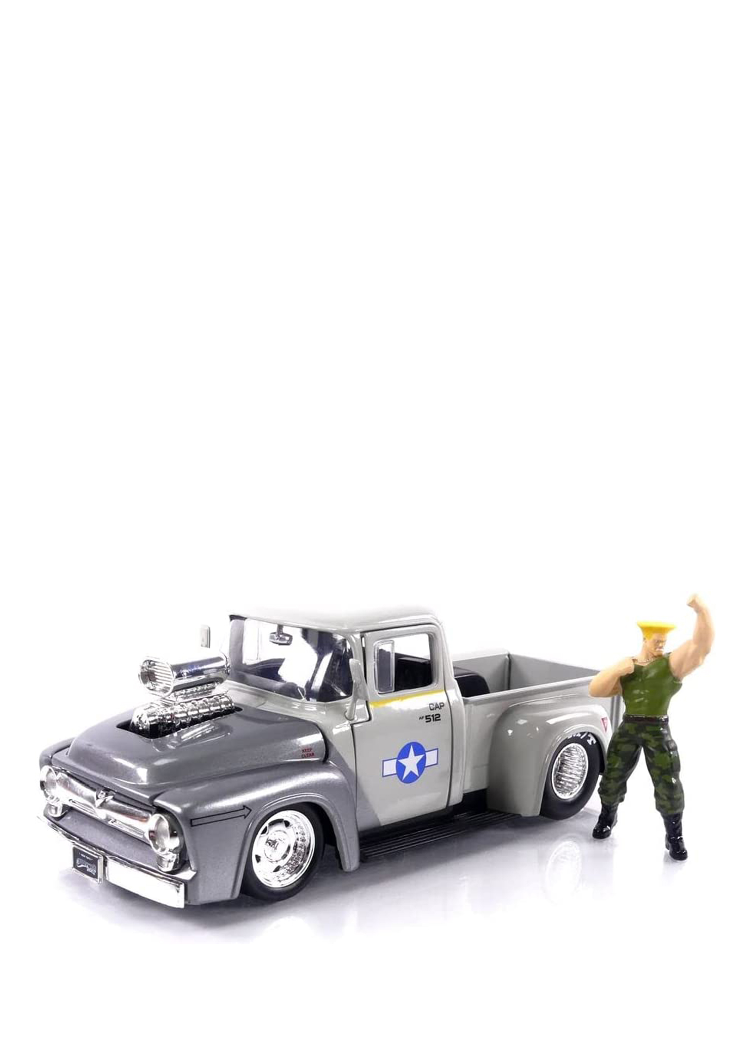 Street Fighter 1956 Ford Pickup Araç ve Guile Figür