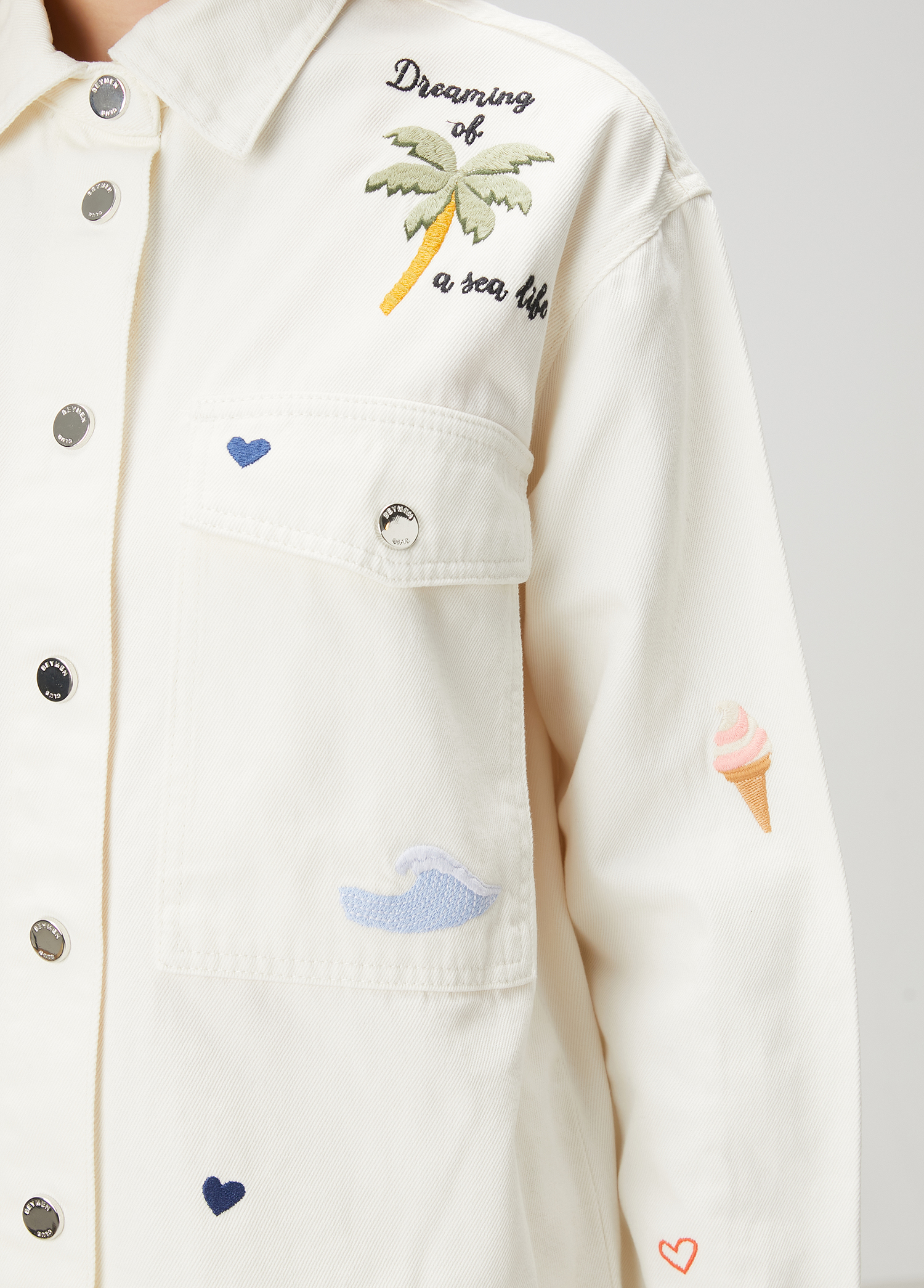 Kırık Beyaz Renkli Nakışlı Oversize Denim Ceket_5