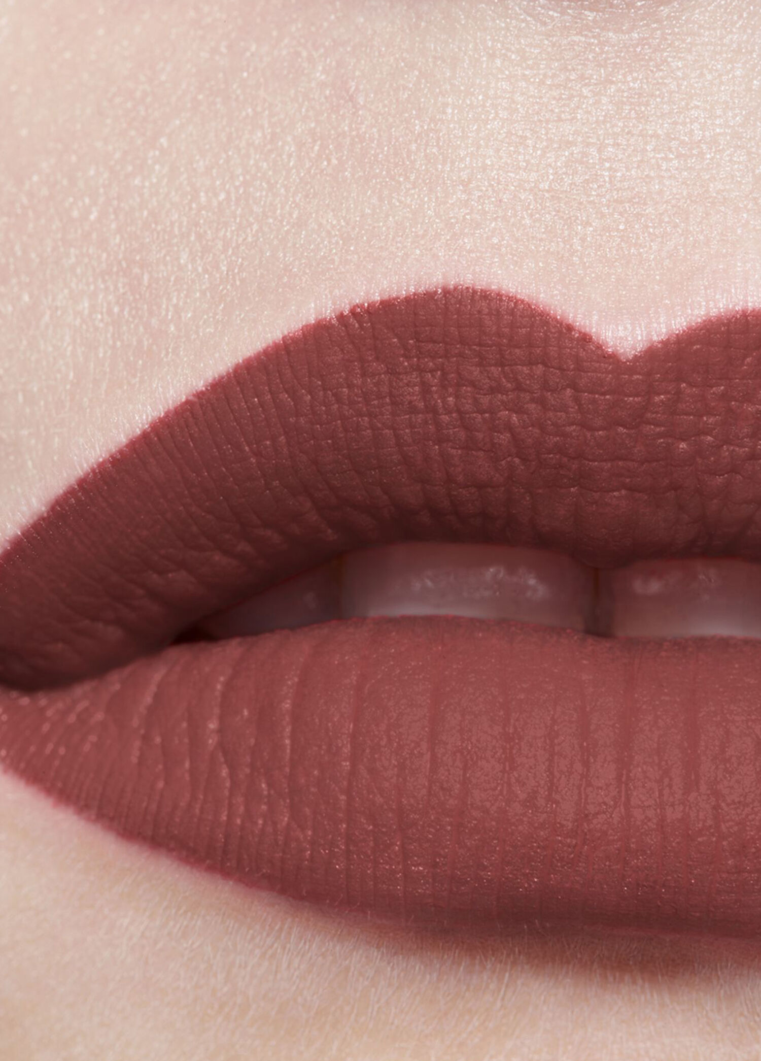 CHANEL - Rouge Allure Liquid Velvet 226 Séduisante 6 Ml