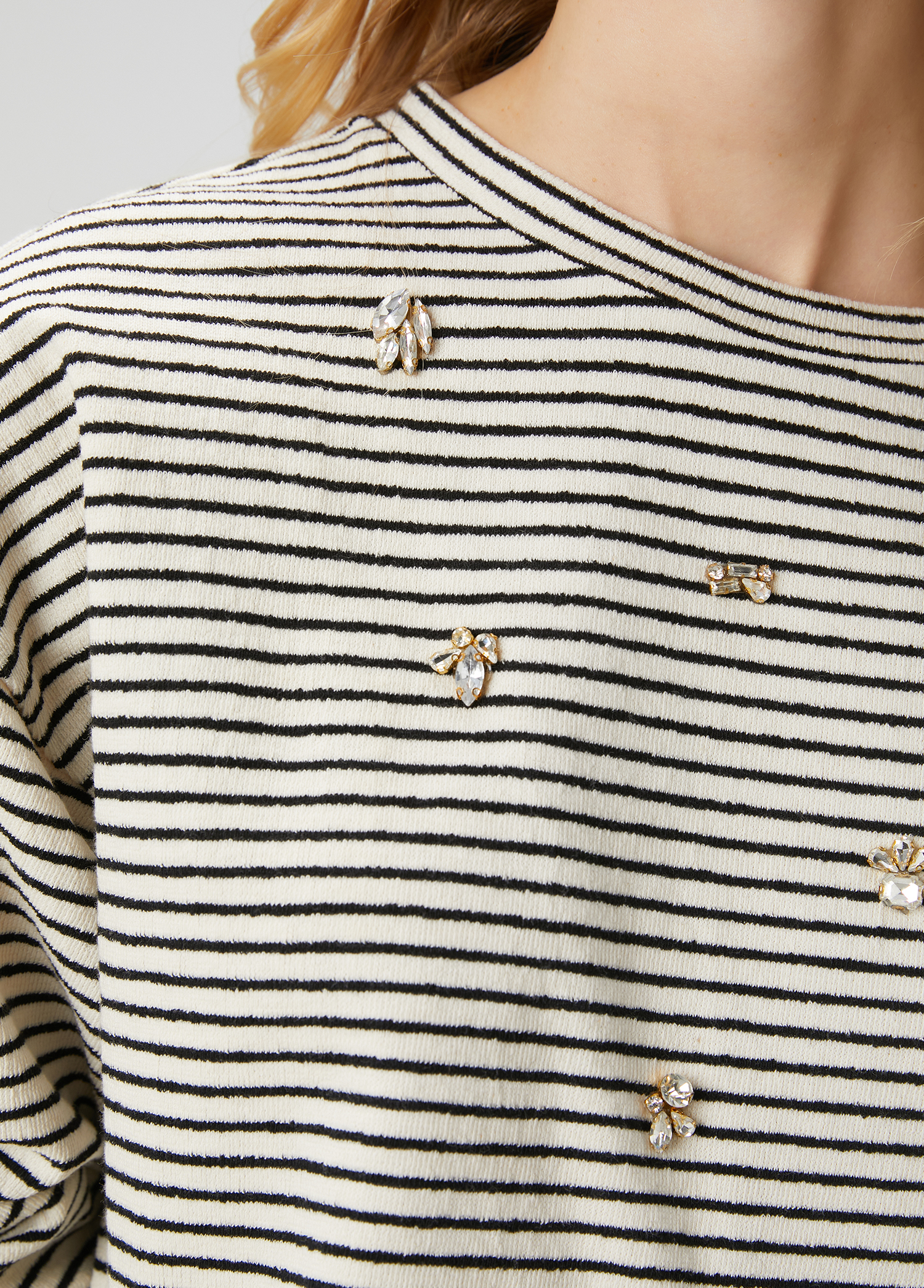 Ekru Lacivert Çizgili Sweatshirt_6